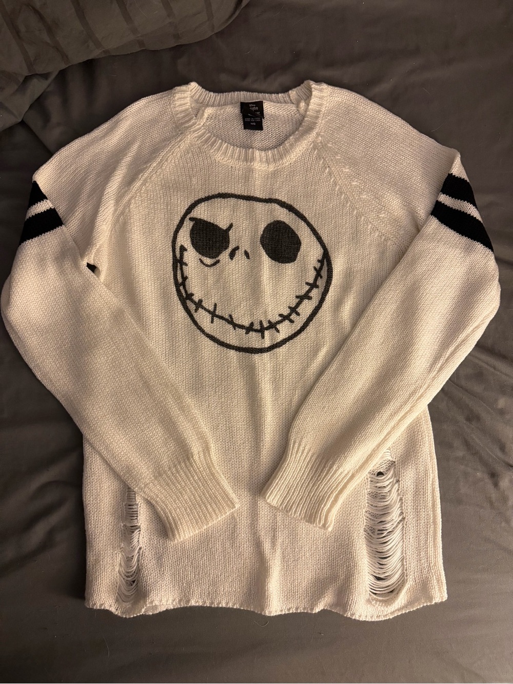 Disney’s Nightmare Before Christmas White & Black Knit Sweater Size Medium GUC